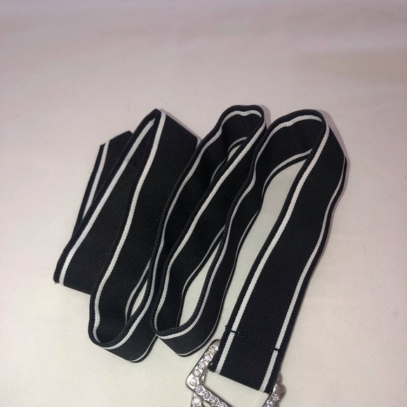 Black and white express belt 🖤 - Picture 3 of 6